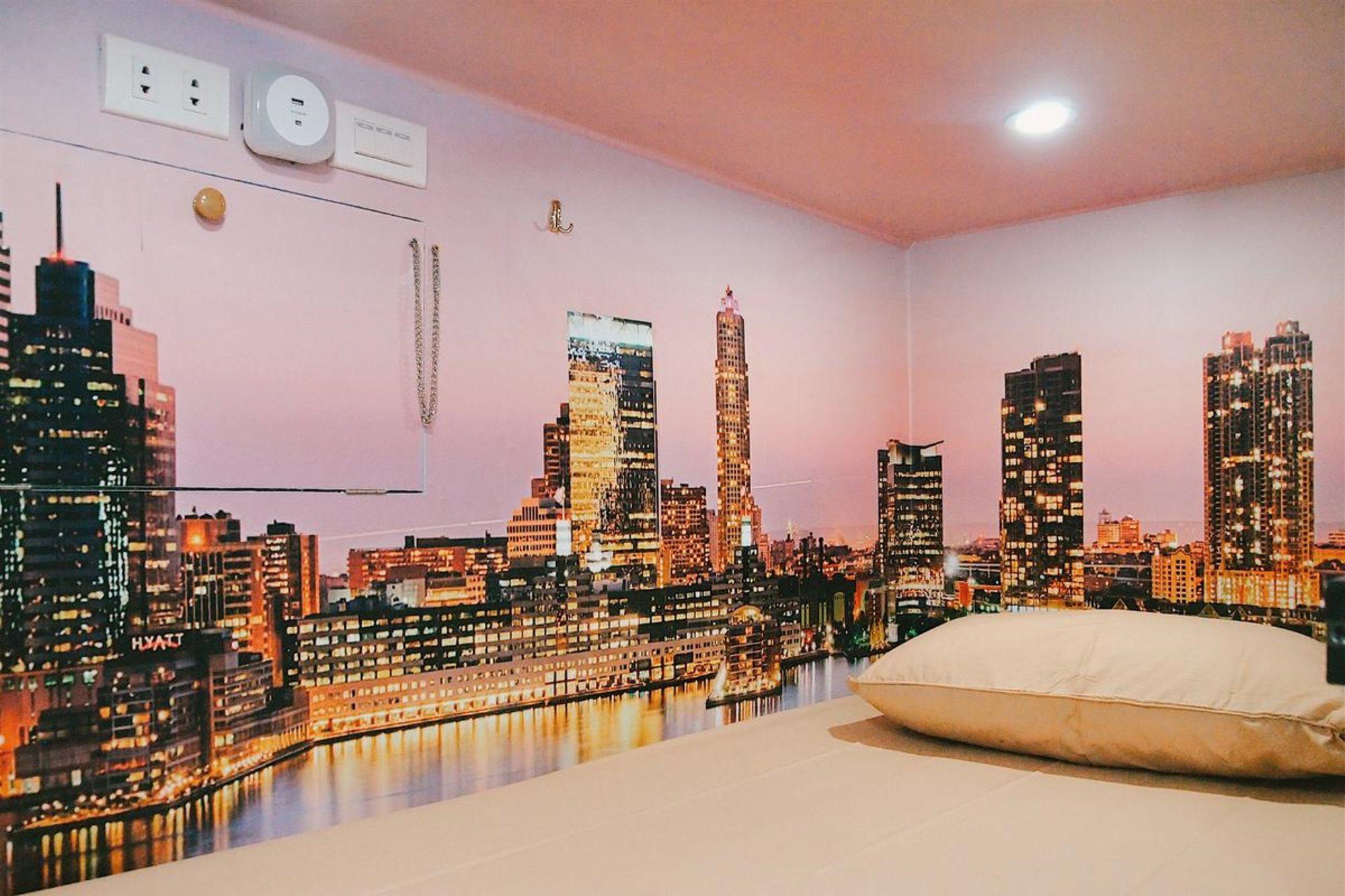 Inap At Capsule Thamrin Hotel Jakarta Luaran gambar