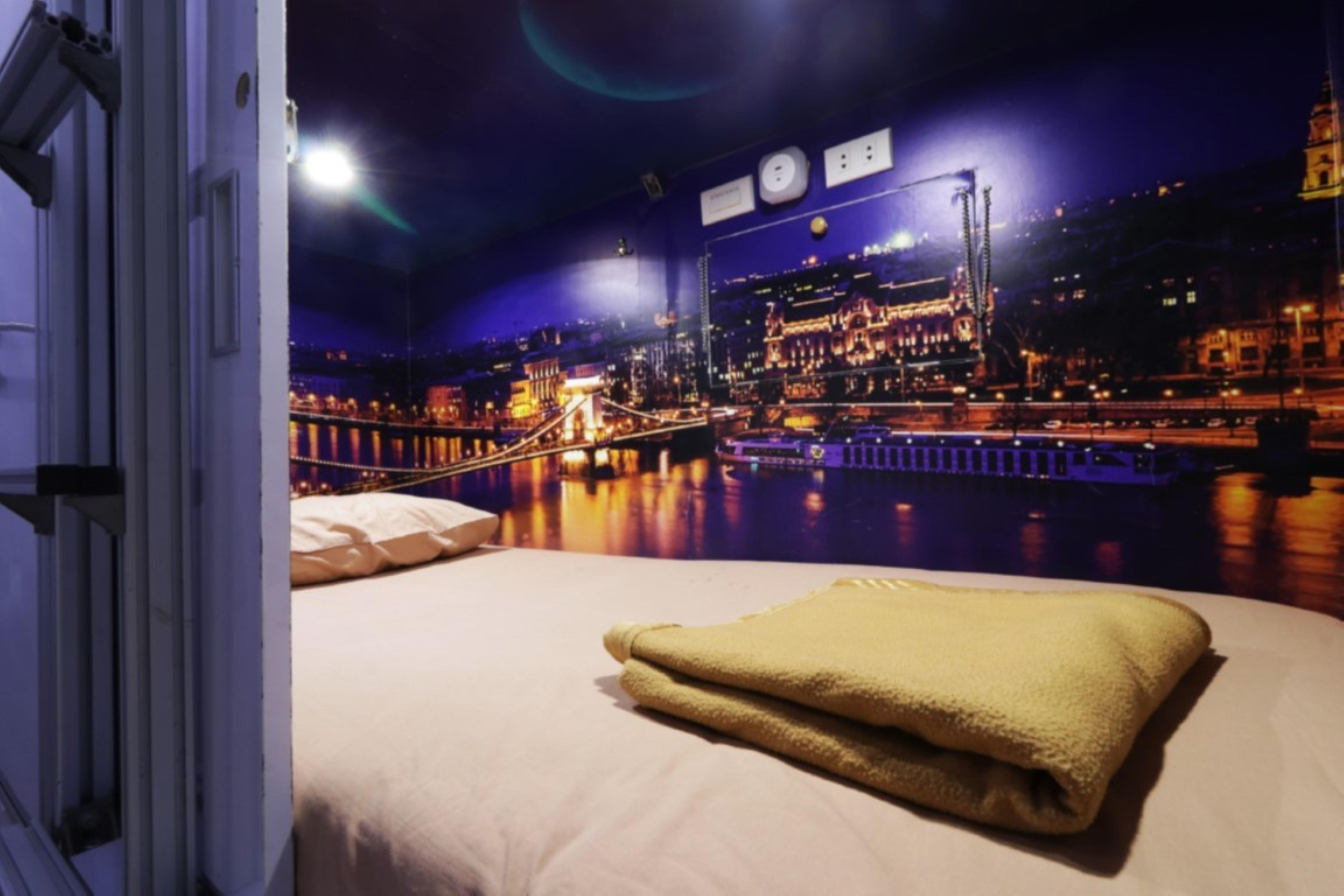 Inap At Capsule Thamrin Hotel Jakarta Luaran gambar