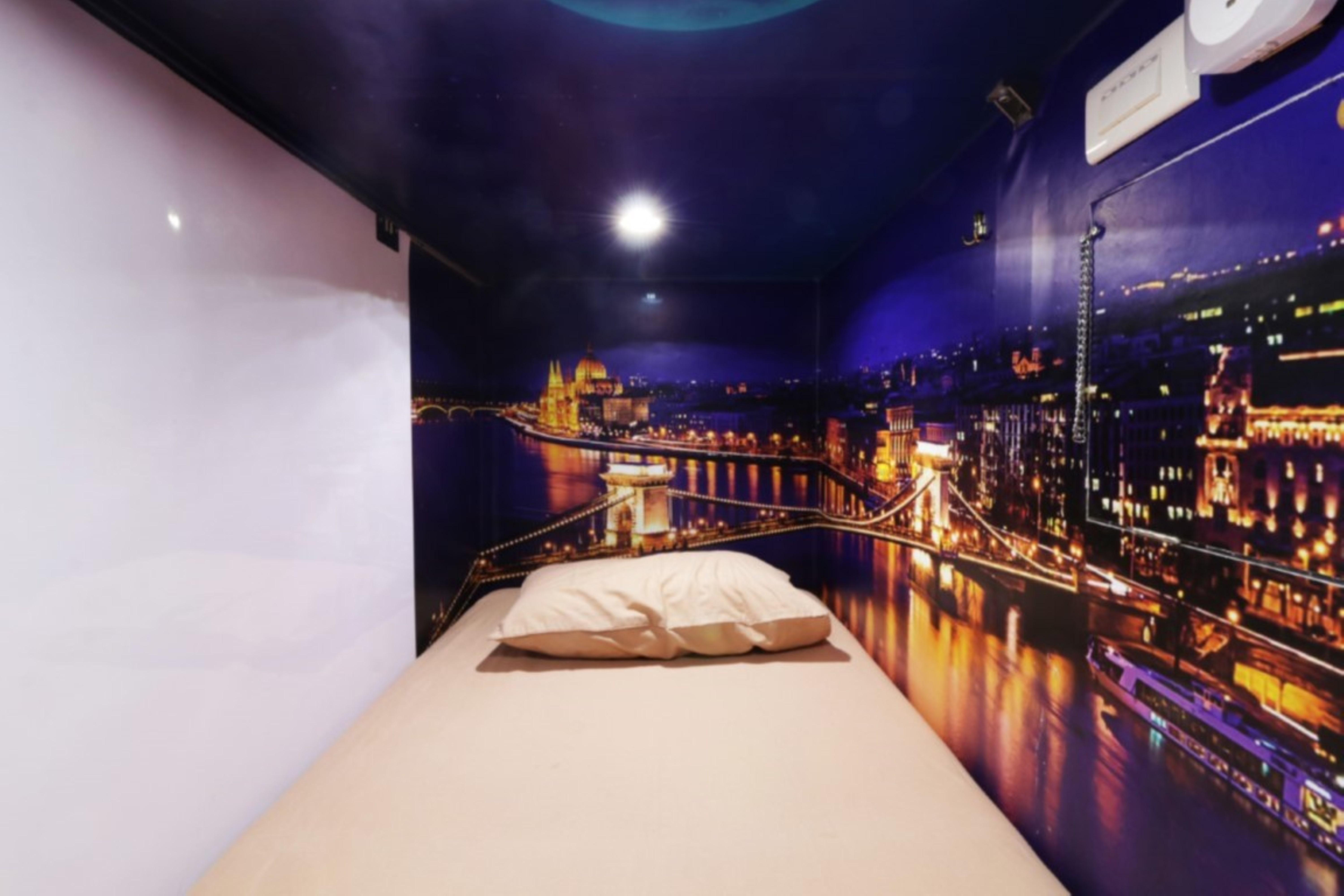 Inap At Capsule Thamrin Hotel Jakarta Luaran gambar
