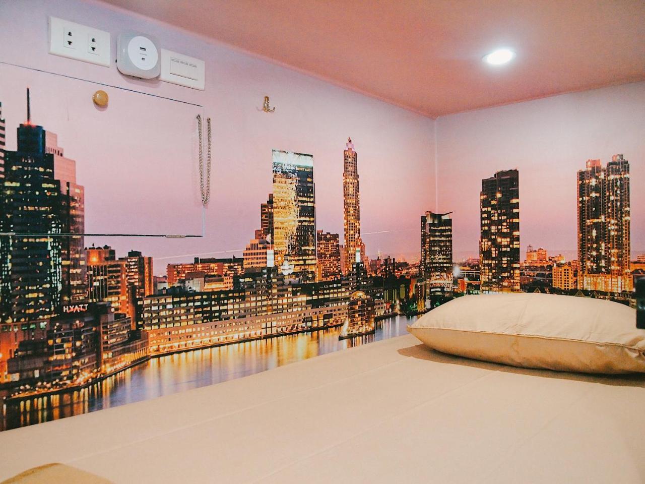 Inap At Capsule Thamrin Hotel Jakarta Luaran gambar